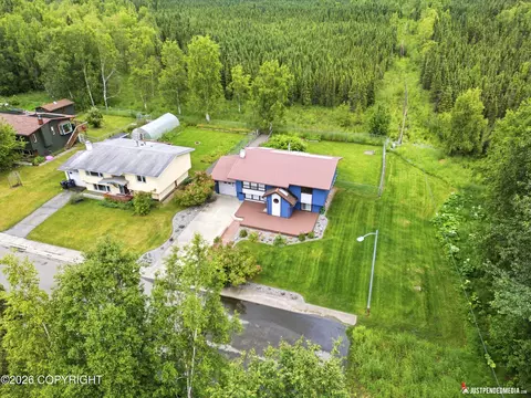 View/Area - 1935 Orca Pl, Anchorage, AK 99501 photo 5 of 9