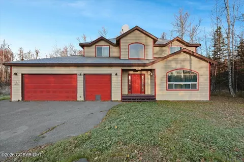 8440 S Yankee Cir, Wasilla, AK 99623