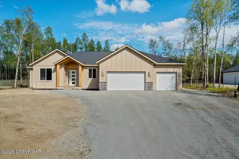 1391 N Cedar Hills Dr, Palmer, AK 99645