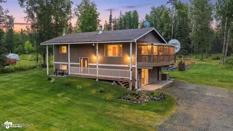 41555 Grove Ave, Soldotna, AK 99669