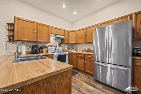 18850 S Kanaga Loop, Eagle River, AK 99577 photo 13