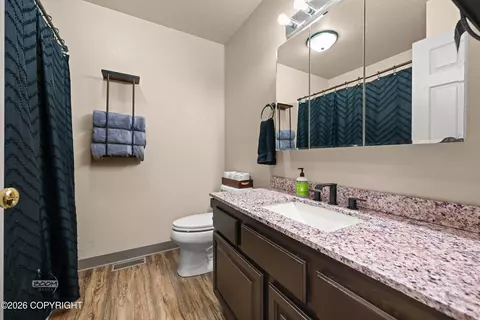 Bath - 10036 Caribou St, Eagle River, AK 99577 photo 2 of 3