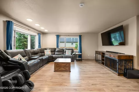 Living - 10036 Caribou St, Eagle River, AK 99577 photo 2 of 5