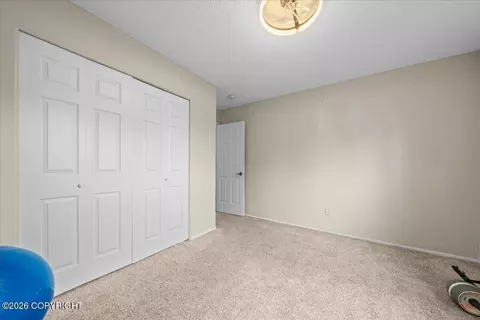 Bedroom - 16038 Mammoth Cir, Eagle River, AK 99577 photo 4 of 6