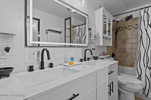 Bath - 16038 Mammoth Cir, Eagle River, AK 99577 photo 2 of 3