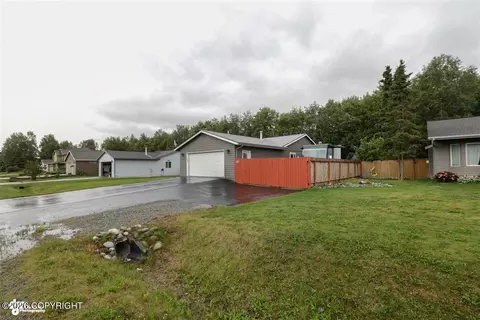 9430 Aphrodite Dr, Anchorage, AK 99515 photo 2