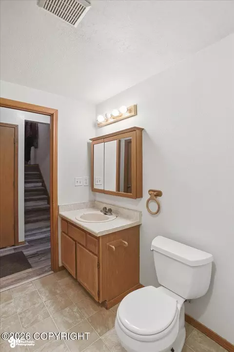 Bath - 8803 Dome Cir, Eagle River, AK 99577 photo 3 of 3