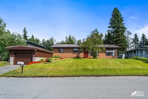 4231 Grape Pl, Anchorage, AK 99508 photo 2