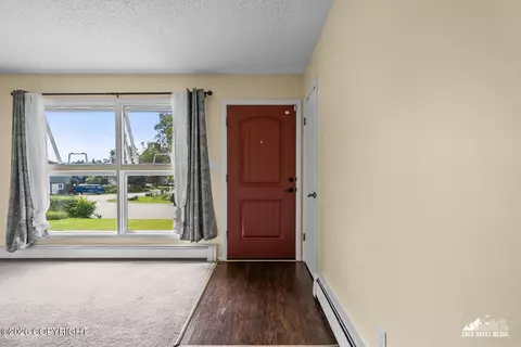 4231 Grape Pl, Anchorage, AK 99508 photo 6