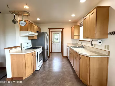 Kitchen - 35812 Lifeboat Loop, Anchor Point, AK 99556 photo 1 of 6