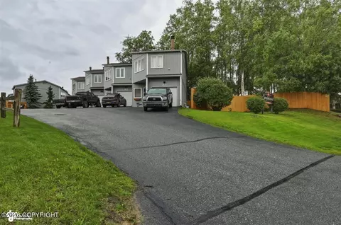 347 Dailey Ave # 2A, Anchorage, AK 99515