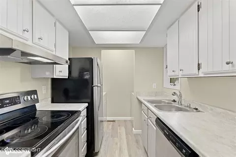 Kitchen - 450 E 56th Ave # 3B, Anchorage, AK 99518 photo 1 of 3