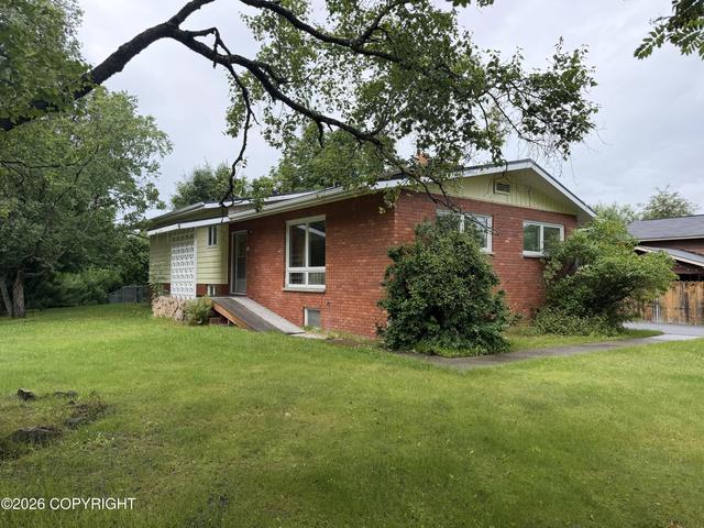 2732 Jefford Pl, Anchorage, AK 99517
