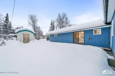 365 Pine St, Anchorage, AK 99508