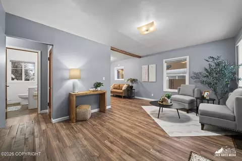 365 Pine St, Anchorage, AK 99508