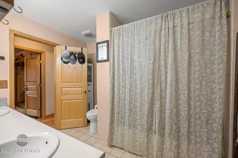 Bath - 9510 W Parkview Terrace Loop, Eagle River, AK 99577 photo 3 of 4