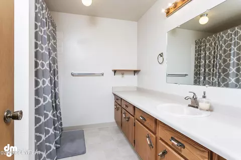 Bath - 7017 Cape Lisburne Loop, Anchorage, AK 99504 photo 4 of 5
