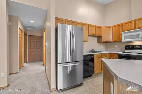 Entry Way - 205 Dailey Ave # 2, Anchorage, AK 99515 photo 2 of 2