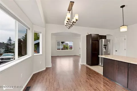Living - 17250 Hideaway Ridge Dr, Eagle River, AK 99577 photo 6 of 11