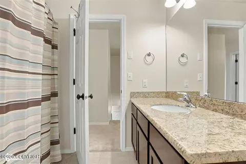 Bath - 17250 Hideaway Ridge Dr, Eagle River, AK 99577 photo 2 of 7