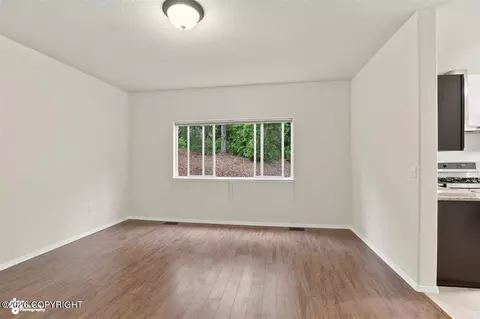 Living - 17250 Hideaway Ridge Dr, Eagle River, AK 99577 photo 10 of 11