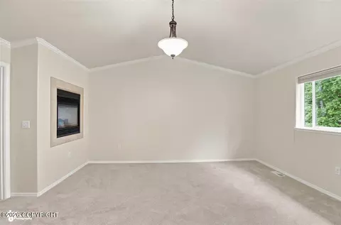 Living - 17250 Hideaway Ridge Dr, Eagle River, AK 99577 photo 11 of 11