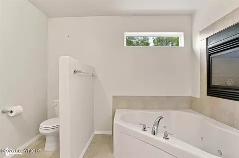 Bath - 17250 Hideaway Ridge Dr, Eagle River, AK 99577 photo 4 of 7