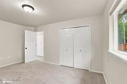 Bedroom - 17250 Hideaway Ridge Dr, Eagle River, AK 99577 photo 2 of 13
