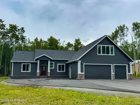 4715 W Monument Cir, Wasilla, AK 99623