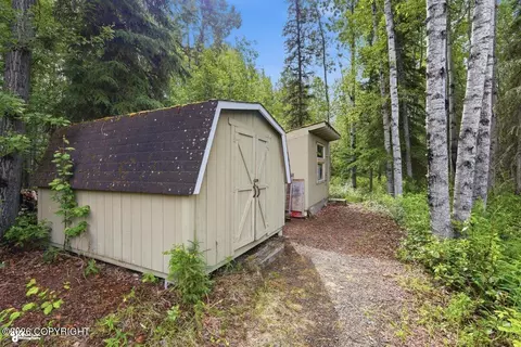 Exterior - 19970 E Chickaloon Rd, Chickaloon, AK 99674 photo 6 of 11