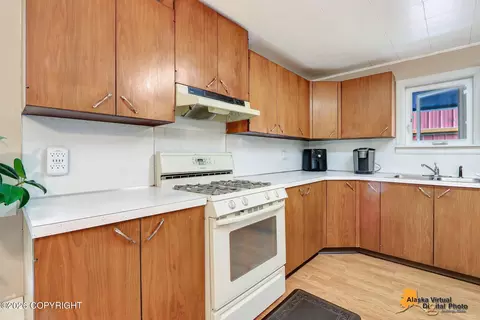 Kitchen - 1845 E 26th Ave, Anchorage, AK 99508 photo 2 of 4