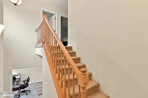 Entry Way - 5850 E Summit Cir, Wasilla, AK 99654 photo 3 of 6