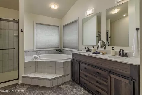 Bath - 290 Peppertree Loop, Anchorage, AK 99504 photo 2 of 6