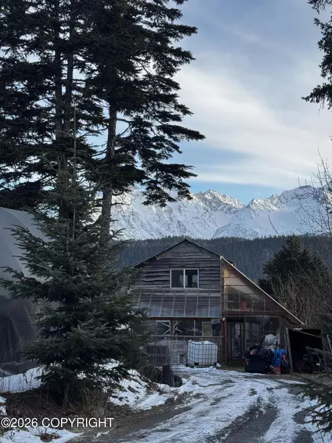 32195 Bear Chase Cir, Seward, AK 99664