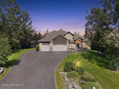 3318 S Charming Valley Loop, Palmer, AK 99645