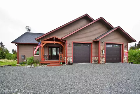 905 Soundview Ave, Homer, AK 99603