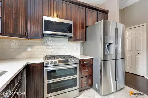 Kitchen - 16540 Theodore Dr, Eagle River, AK 99577 photo 2 of 4