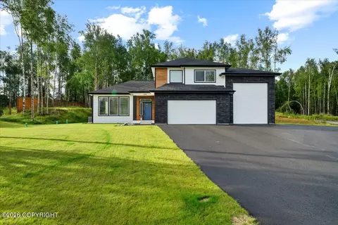 678 W Birdnest Dr, Wasilla, AK 99654