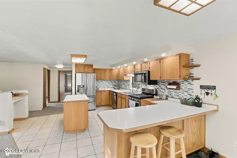 Kitchen - 10209 Colville St, Eagle River, AK 99577 photo 2 of 7