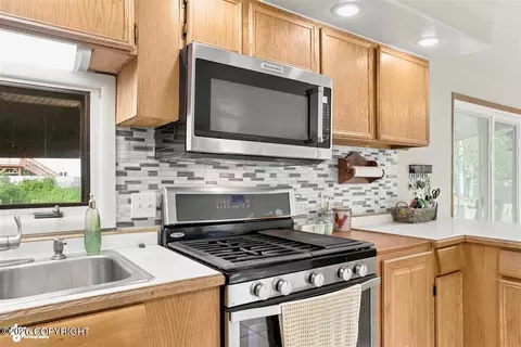 Kitchen - 10209 Colville St, Eagle River, AK 99577 photo 4 of 7