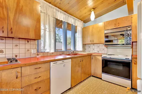 Kitchen - 1306 E 26th Ave, Anchorage, AK 99508 photo 1 of 5