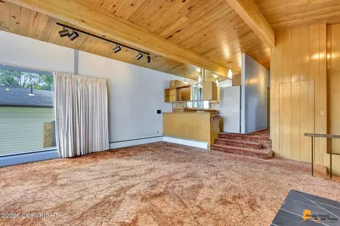 Living - 1306 E 26th Ave, Anchorage, AK 99508 photo 4 of 7