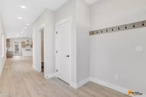 8833 Chalk Hill Loop, Anchorage, AK 99502 photo 3
