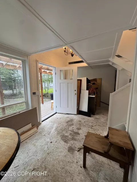 Entry Way - 14526 Waterfront Ln, Eagle River, AK 99577 photo 4 of 5