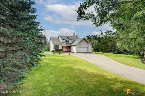 8720 E Times Square Cir, Palmer, AK 99645