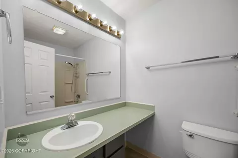 Bath - 5018 E 43rd Ave # 2, Anchorage, AK 99508 photo 1 of 4