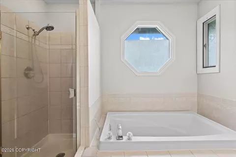 Bath - 10521 Constitution Cir, Eagle River, AK 99577 photo 3 of 8