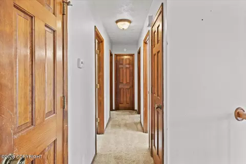 Entry Way - 10521 Constitution Cir, Eagle River, AK 99577 photo 4 of 6