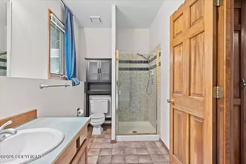 Bath - 10521 Constitution Cir, Eagle River, AK 99577 photo 7 of 8