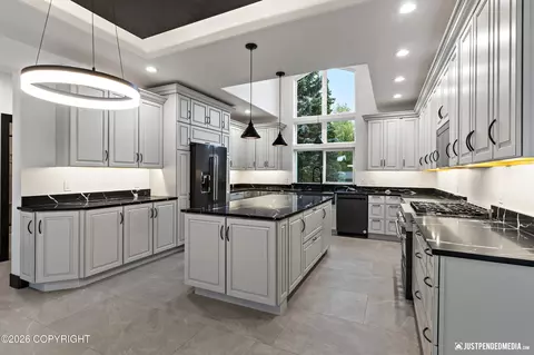 Kitchen - 3103 Sheldon Jackson St, Anchorage, AK 99508 photo 2 of 4